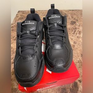 Nike Air Monarch